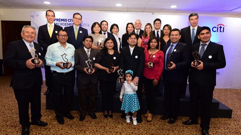 Microempresas formales son reconocidas por Aprenda y Fundación Citi por su aporte a la economía del país